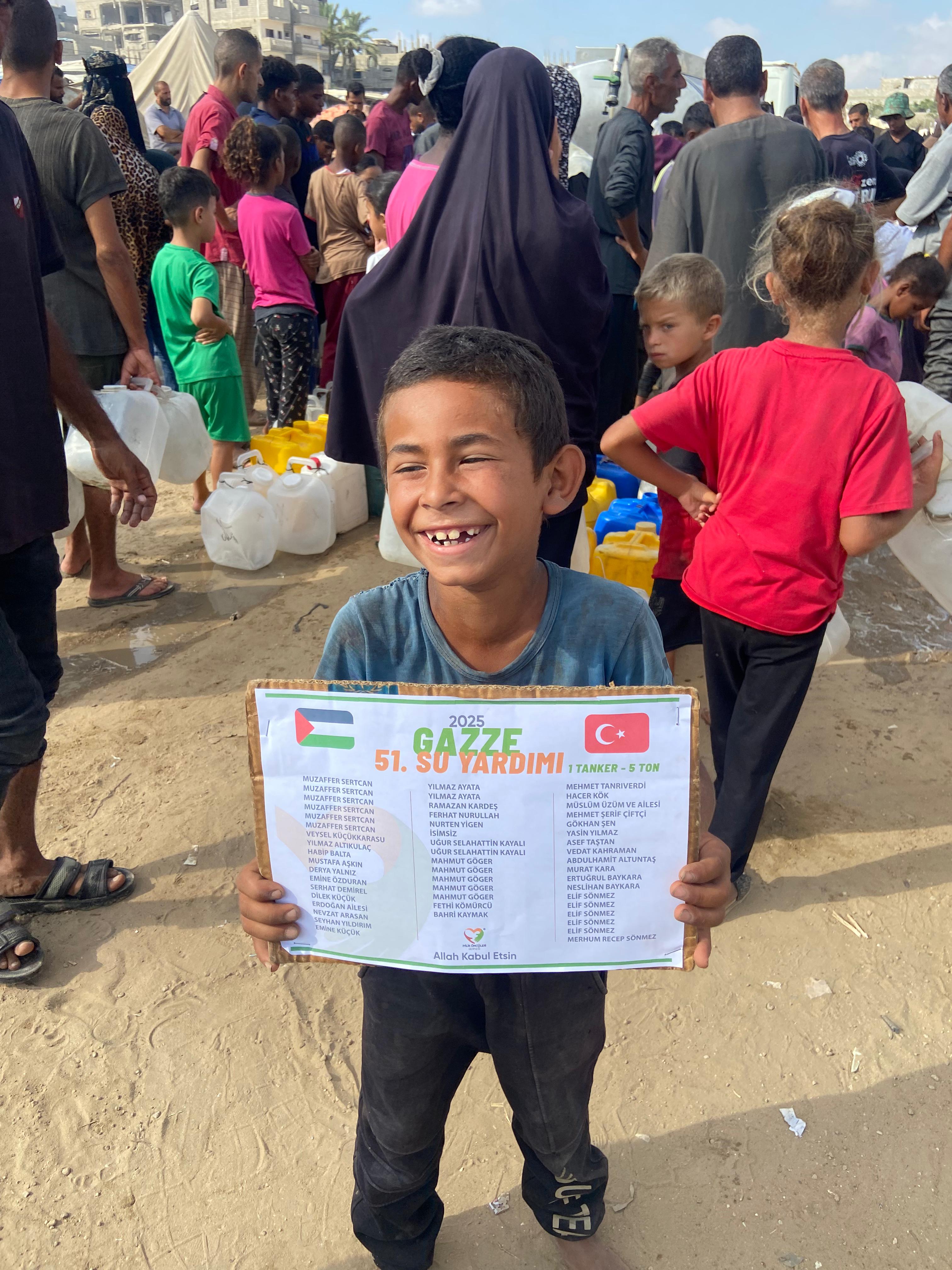 Filistin Gazze Hisseli Su Dağıtımı (5 TON)